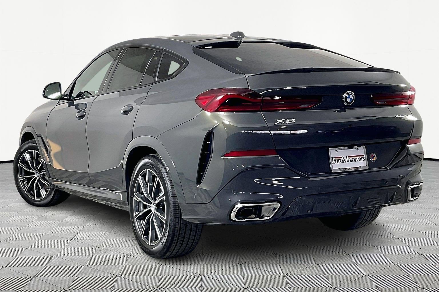 New 2026 BMW X6 xDrive40i image 5