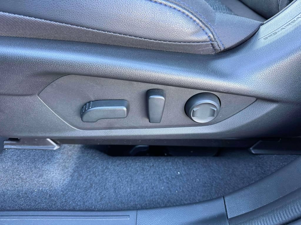 Used 2025 Subaru Forester Premium AWD/4WD image 18