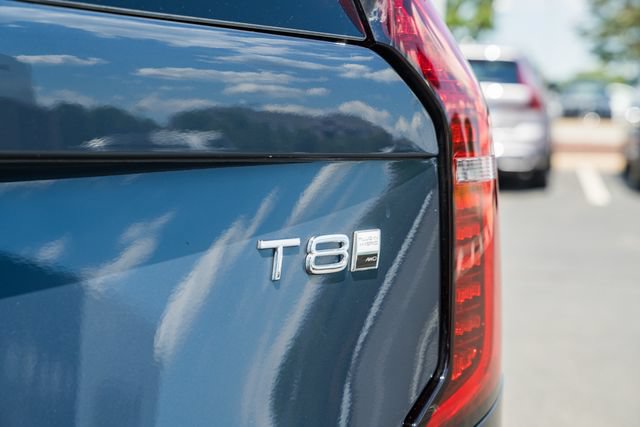 Used 2025 Volvo XC90 T8 Ultra w/ Protection Package Premier AWD/4WD image 8