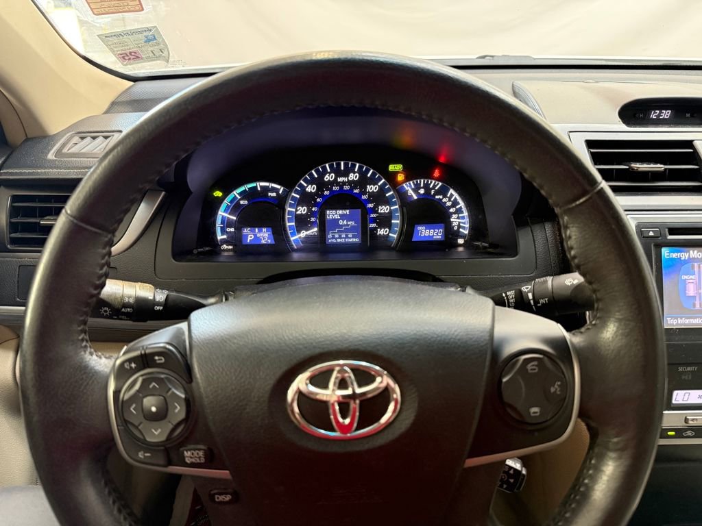 Used 2013 Toyota Camry XLE w/ Convenience Pkg image 11