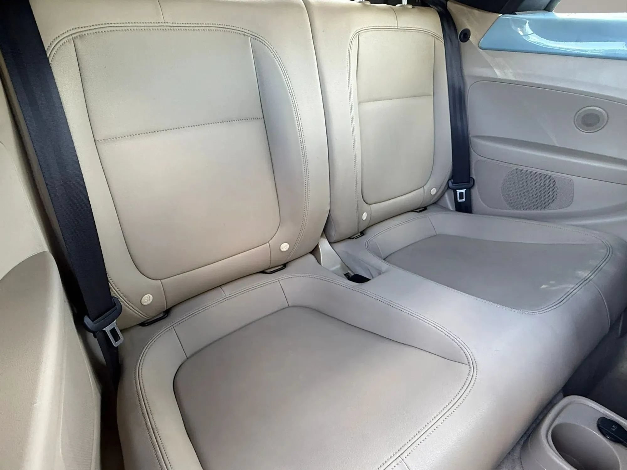 Used 2013 Volkswagen Beetle TDI FWD image 18