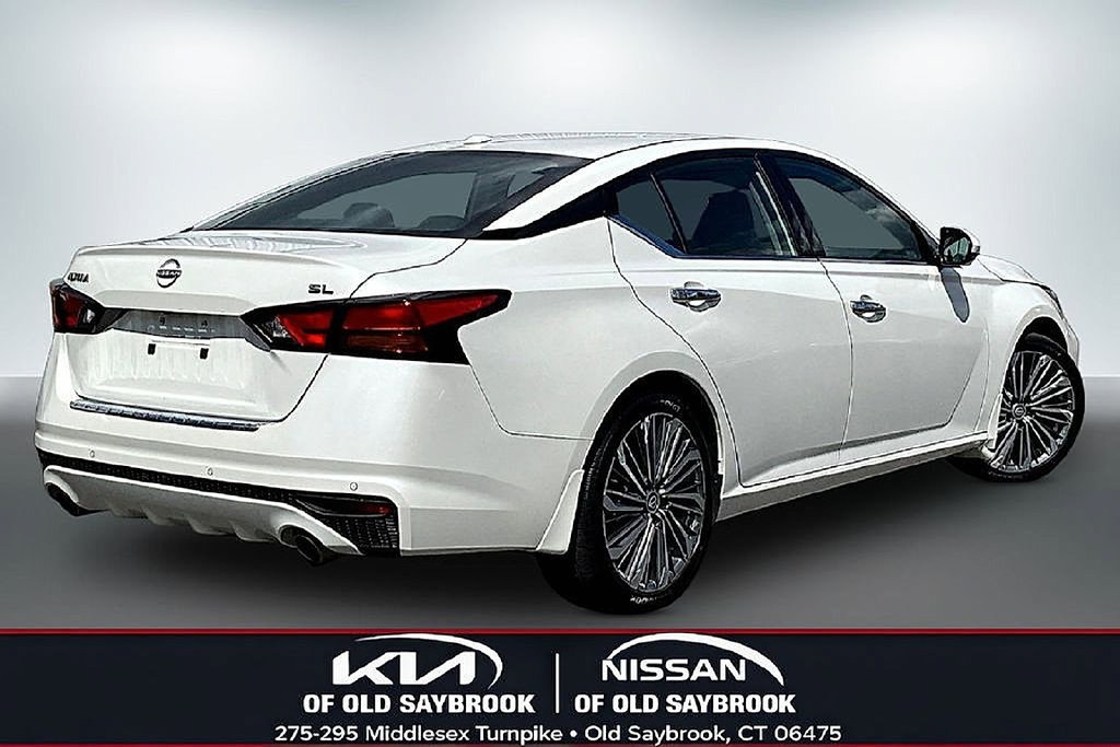 Used 2023 Nissan Altima 2.5 SL FWD image 6