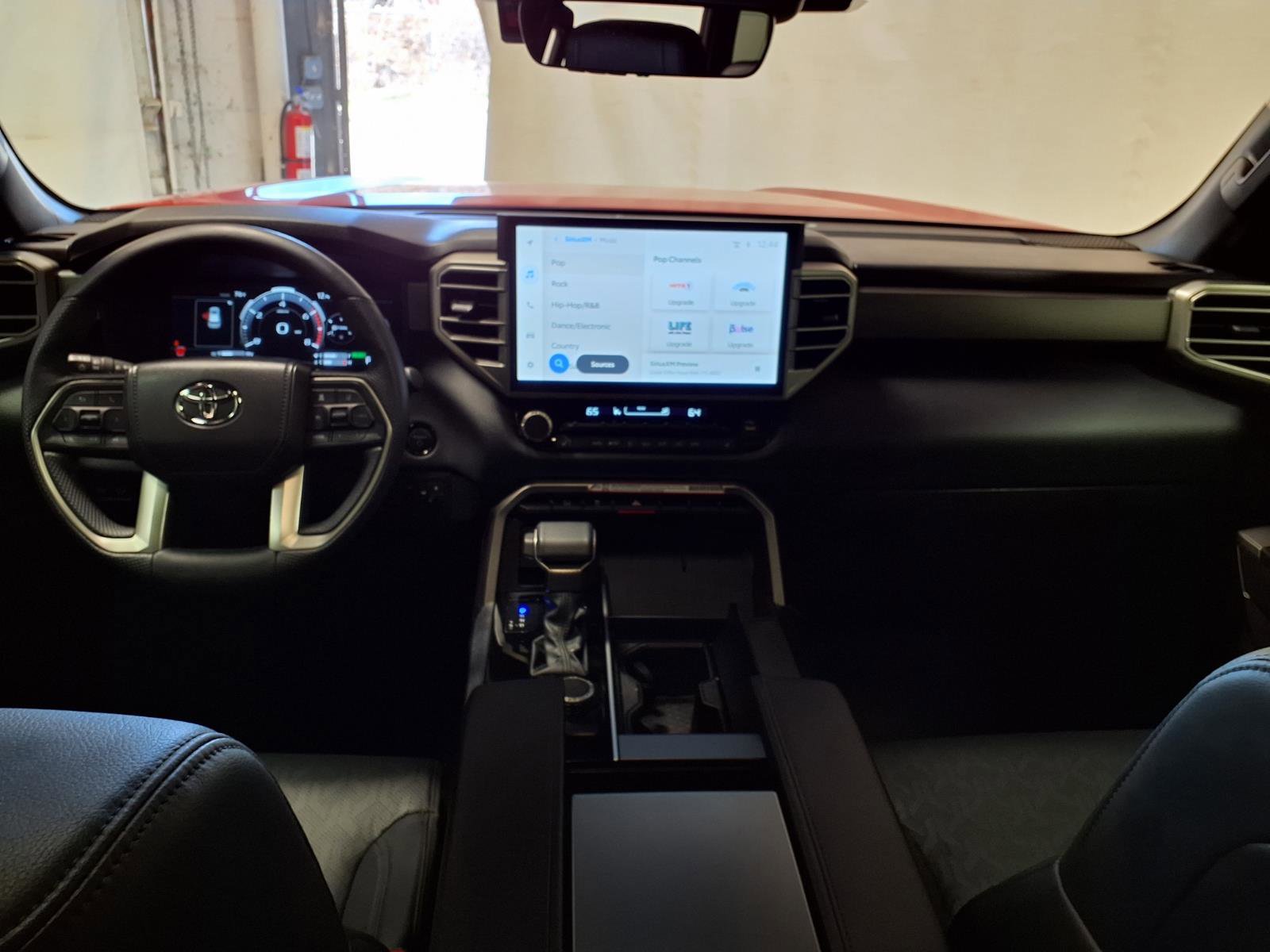 Used 2025 Toyota Sequoia SR5 w/ SR5 Premium Package AWD/4WD image 11