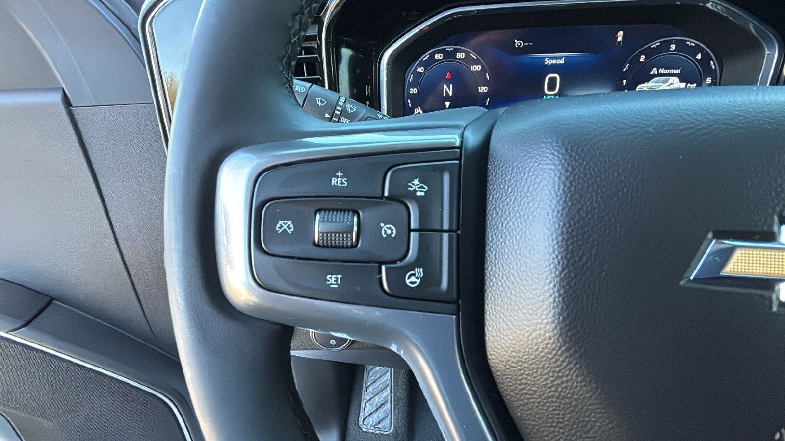 Used 2025 Chevrolet Silverado 1500 LT image 17