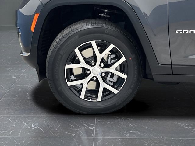 New 2025 Jeep Grand Cherokee L Limited w/ Trailer Tow Package image 38