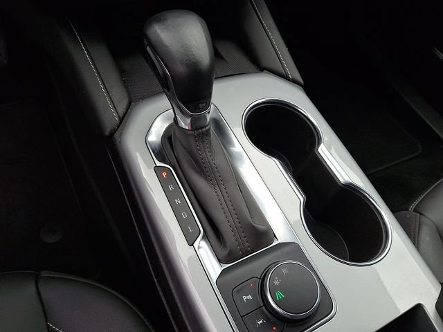 Used 2025 Chevrolet Blazer LT w/ Sound & Technology Package FWD image 11