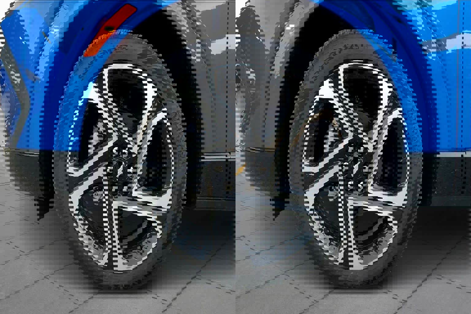 New 2025 Chevrolet Equinox EV LT w/ Convenience Package II image 11