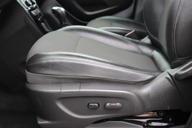 Used 2020 Buick Encore Preferred FWD image 10