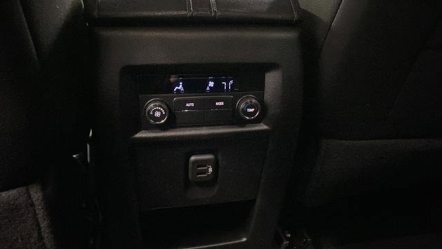 Used 2023 Chevrolet Traverse LT w/ Midnight/Sport Edition image 35