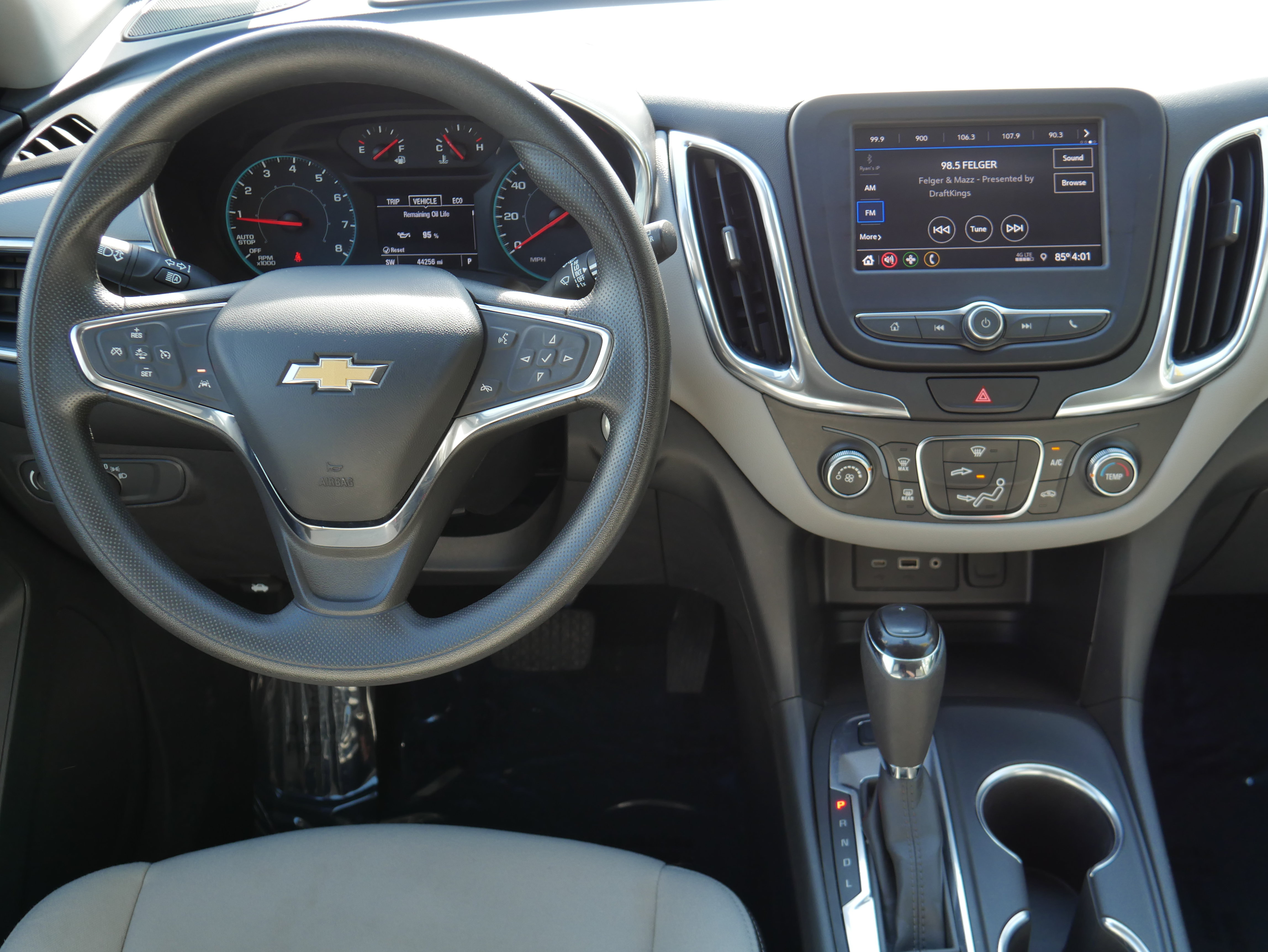 Used 2021 Chevrolet Equinox LS w/ LS Convenience Package AWD/4WD image 16