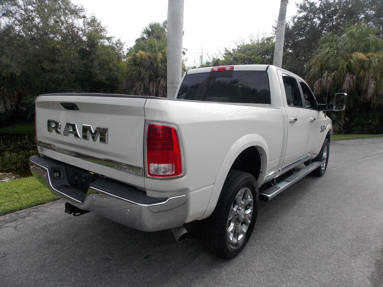 Used 2017 RAM 2500 Limited AWD/4WD image 4