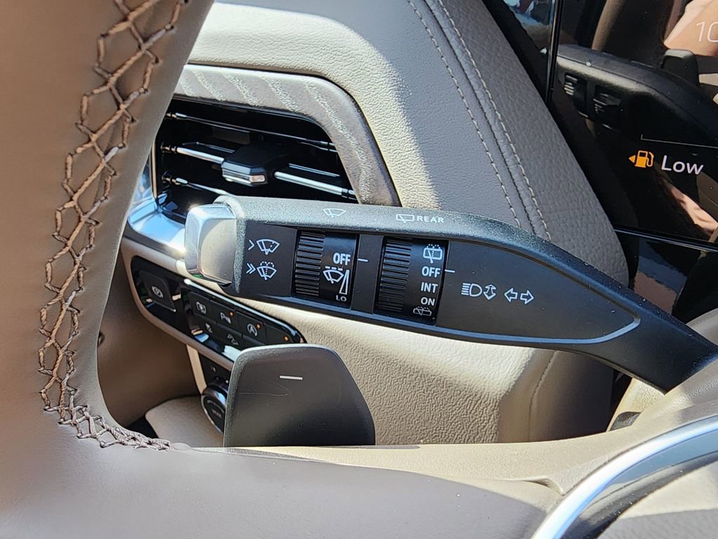 New 2026 GMC Yukon Denali w/ Denali Reserve Package AWD/4WD image 24