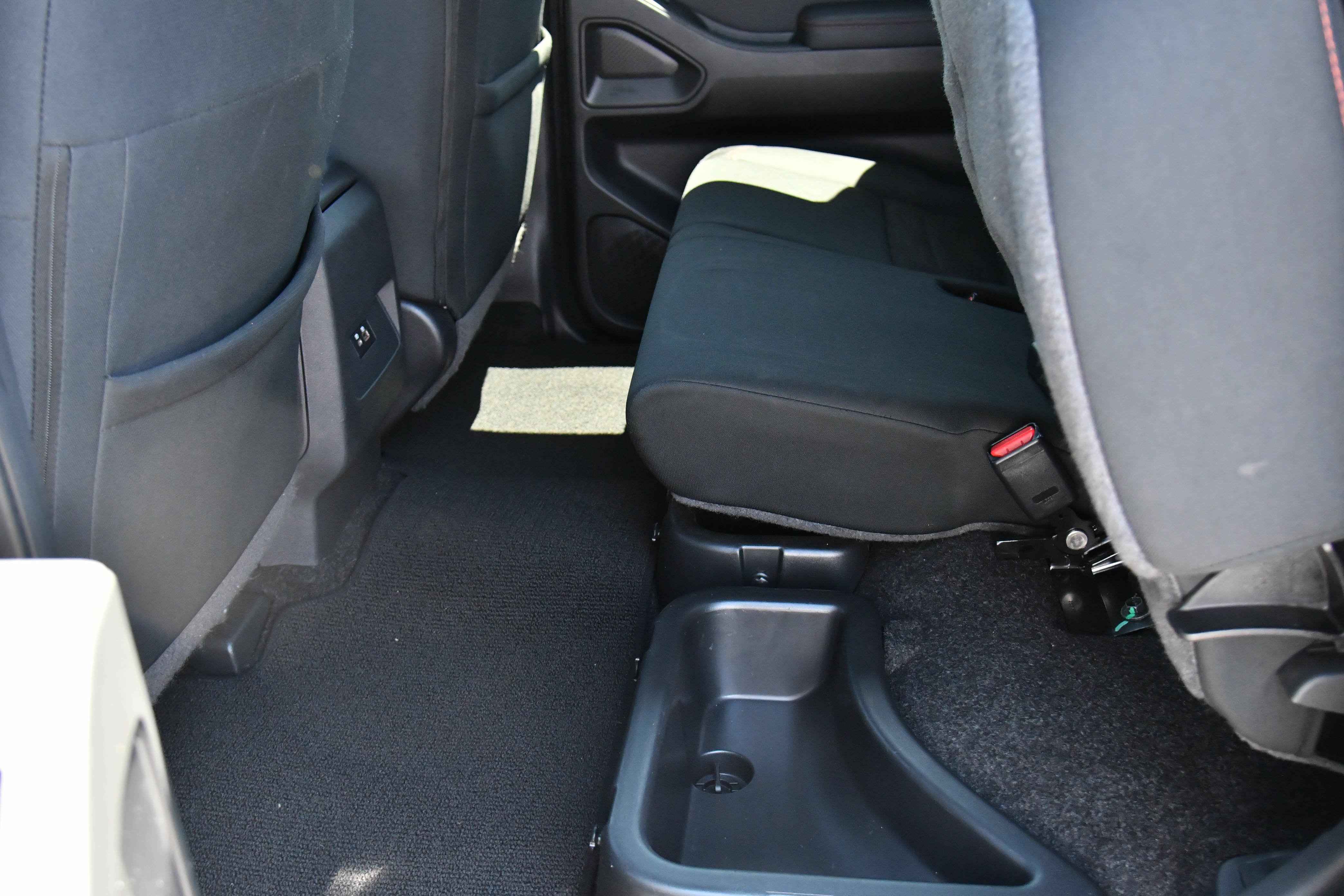 Used 2022 Nissan Frontier Pro-X RWD image 36