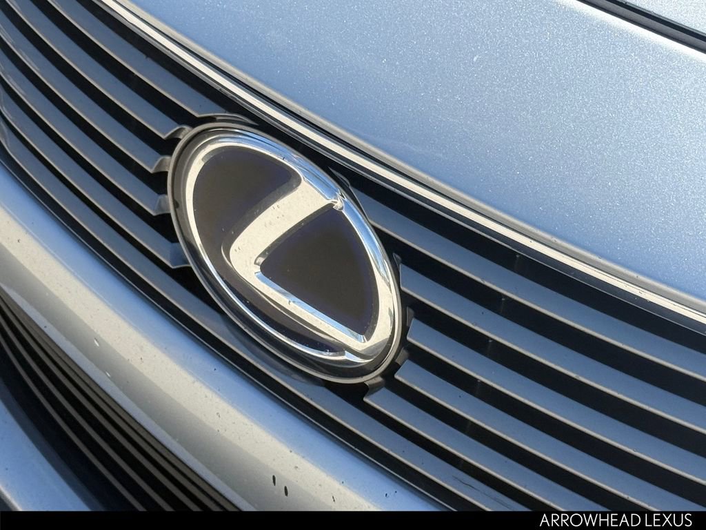 Used 2015 Lexus ES 300h w/ Navigation System Package image 34