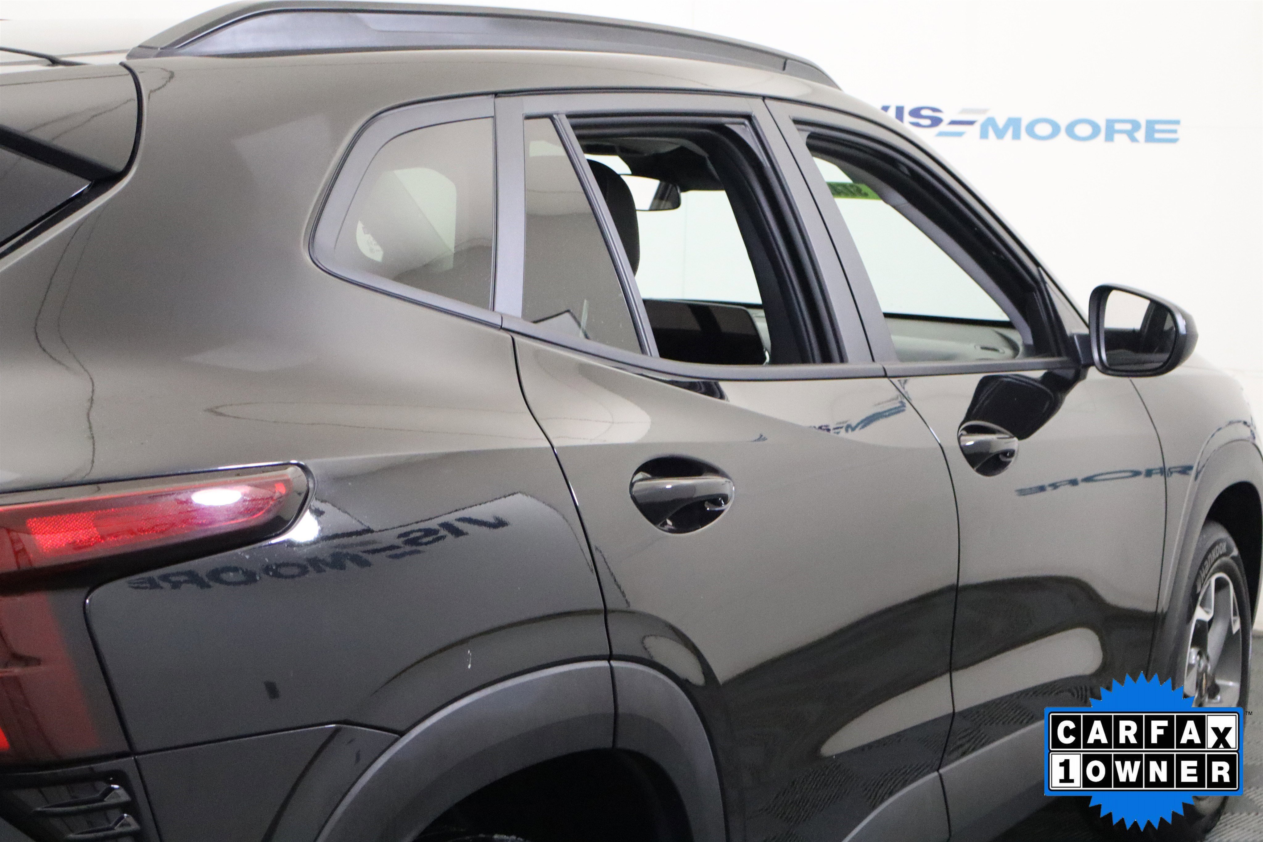 Used 2025 Chevrolet Trax LT image 6