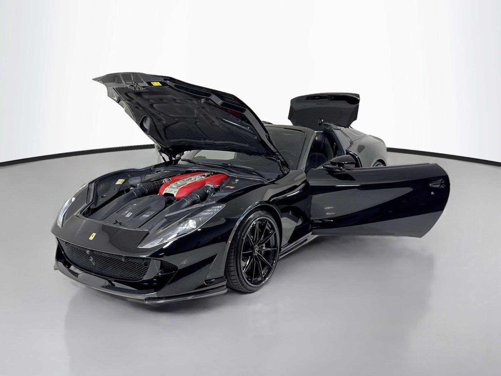 Used 2021 Ferrari 812 GTS RWD image 39