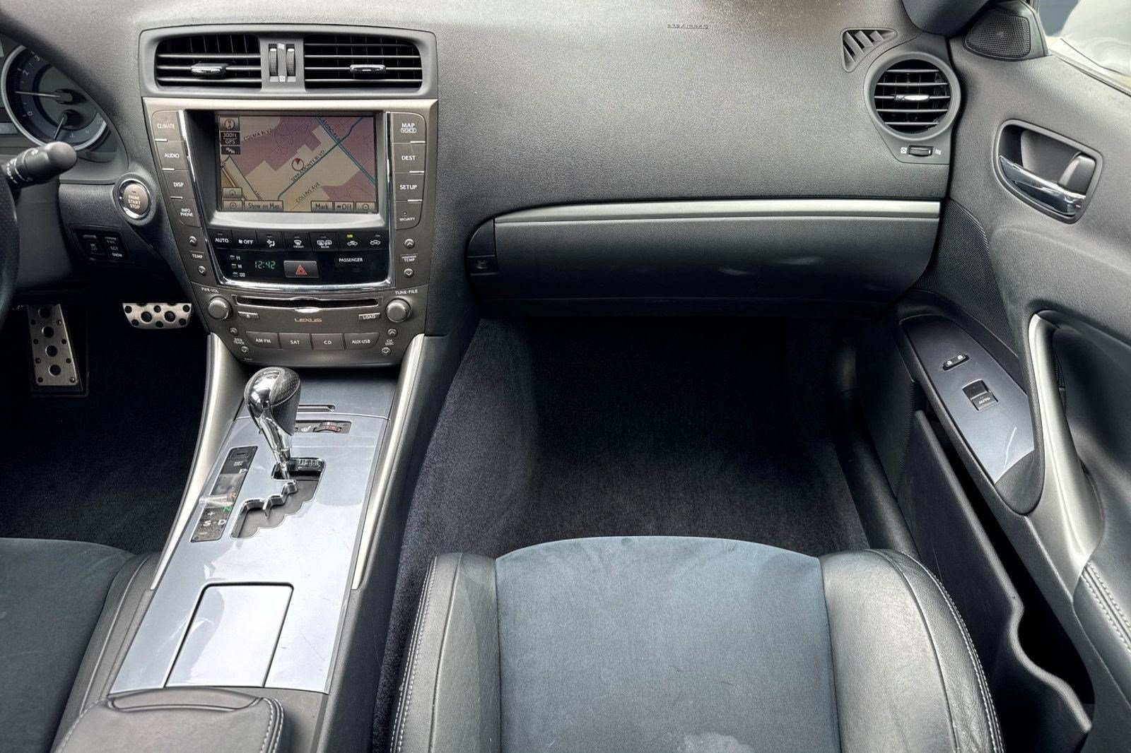 Used 2011 Lexus IS 250 w/ F-Sport Pkg w/Summer Tires RWD image 30