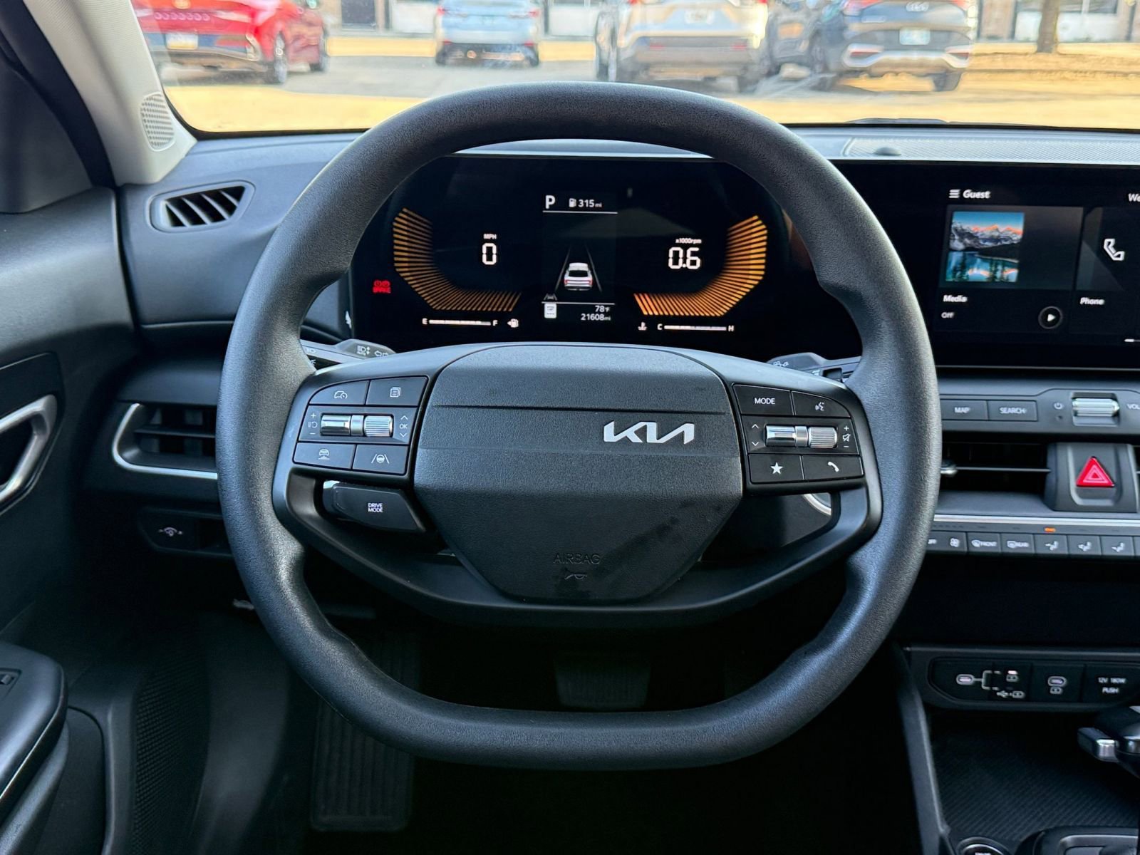 Used 2025 Kia K4 FWD image 29