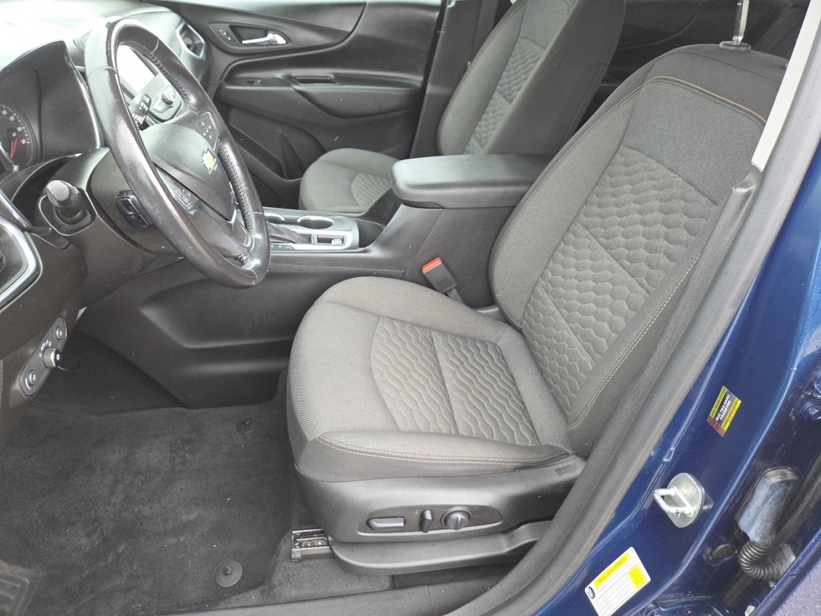 Used 2020 Chevrolet Equinox LT FWD image 23