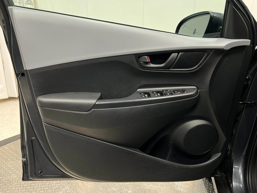 Used 2018 Hyundai Kona SEL FWD image 13