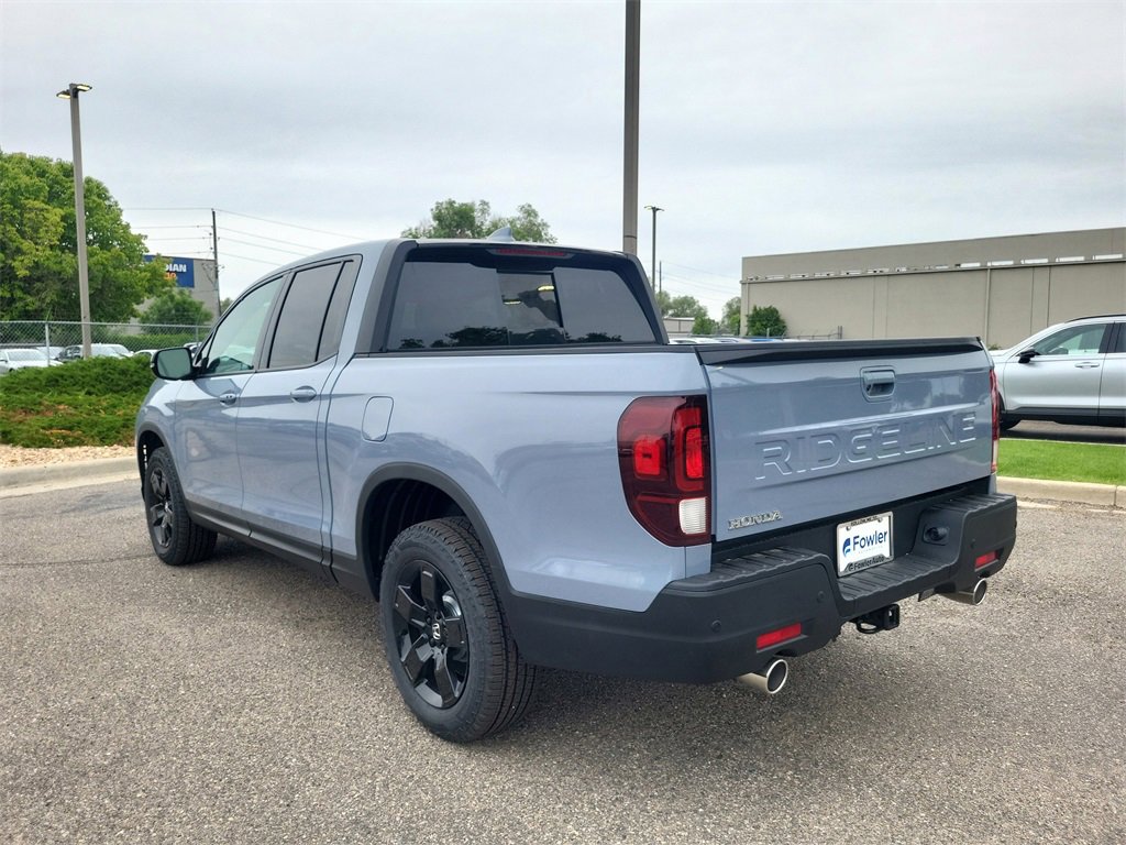 New 2026 Honda Ridgeline Black Edition image 3