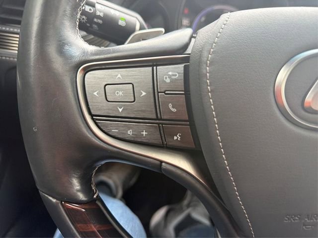 Used 2018 Lexus LS 500h AWD w/ Luxury Package image 31