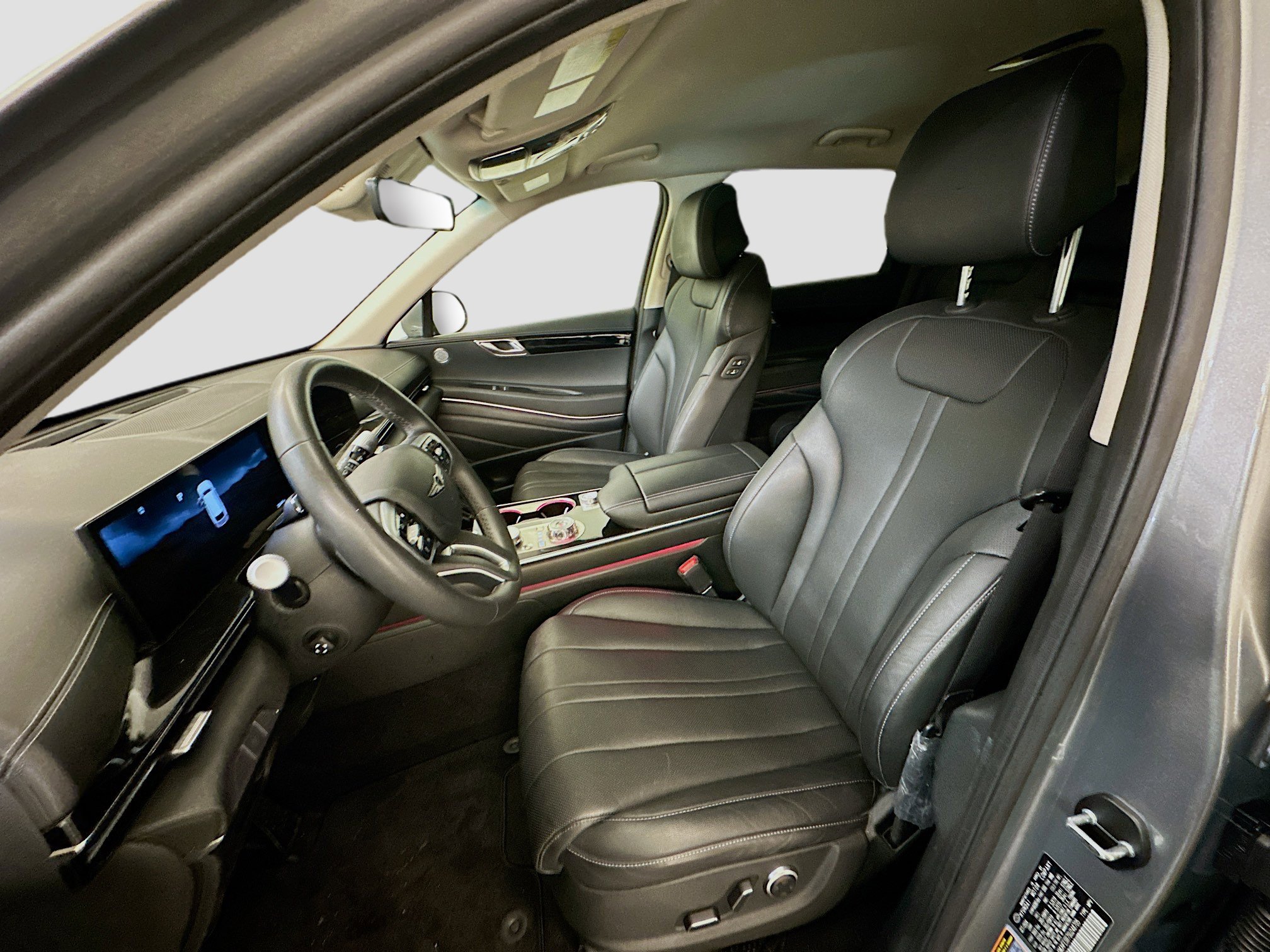 Used 2025 Genesis GV80 2.5T Standard AWD/4WD image 13