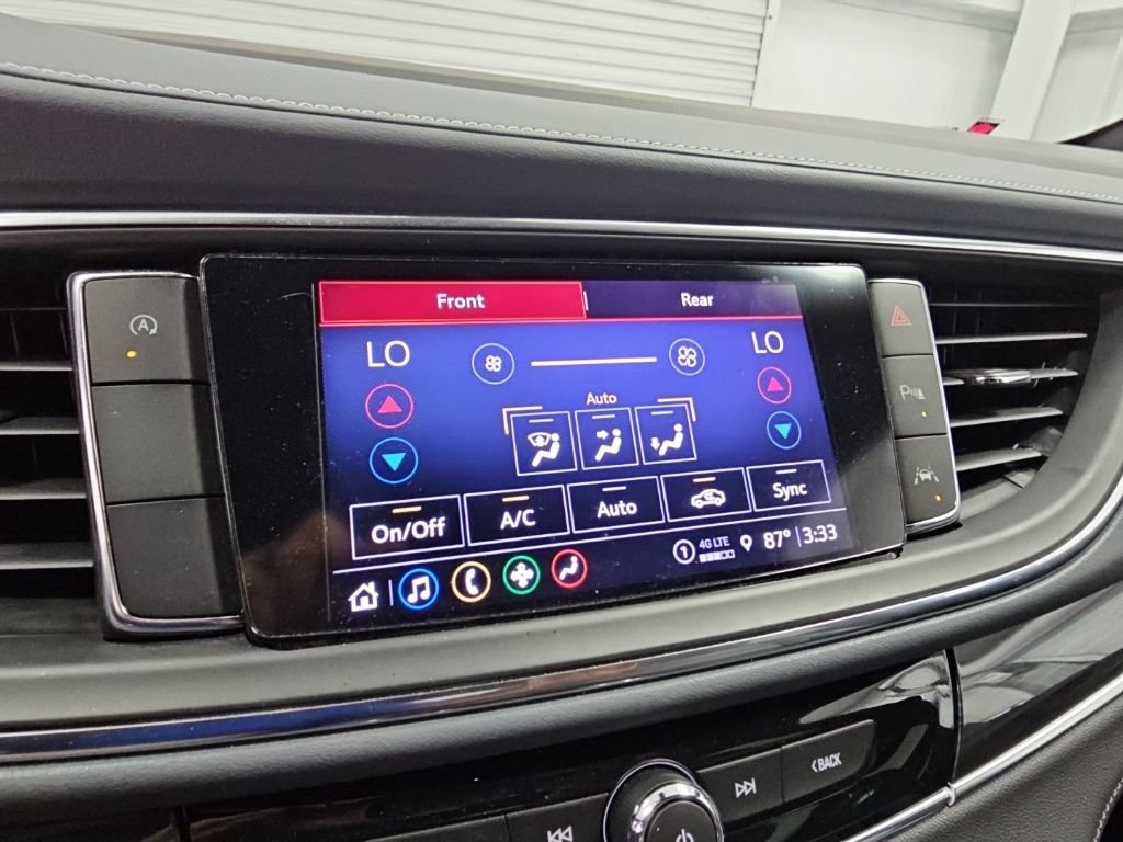 Used 2024 Buick Enclave Essence FWD image 17