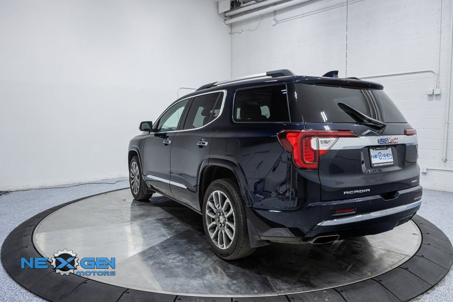 Used 2021 GMC Acadia Denali w/ Denali Ultimate Package image 5