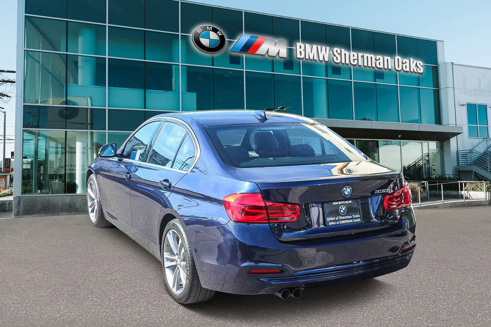 Used 2017 BMW 330i Sedan image 6