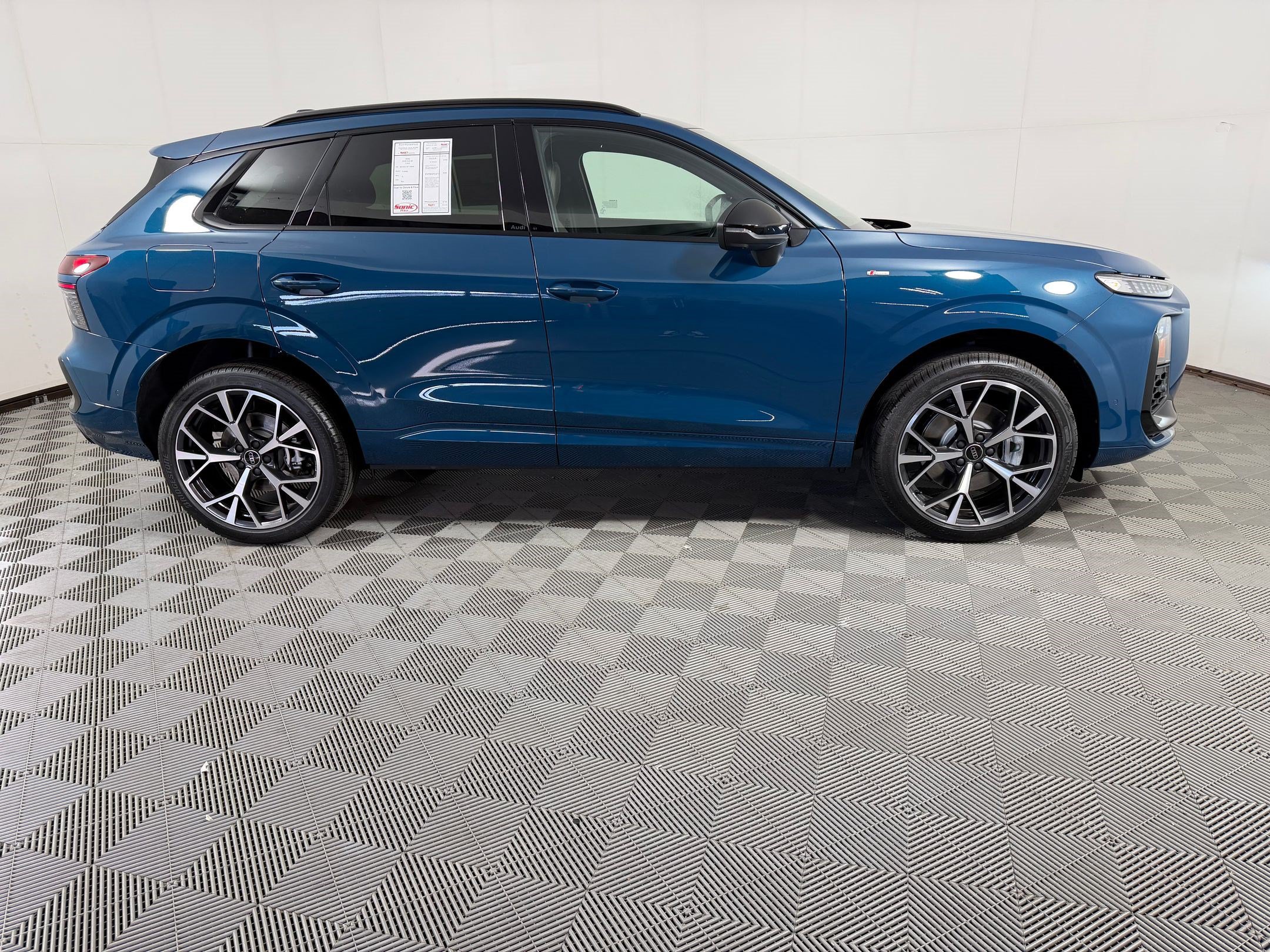 New 2026 Audi Q3 quattro 2.0T AWD/4WD image 8