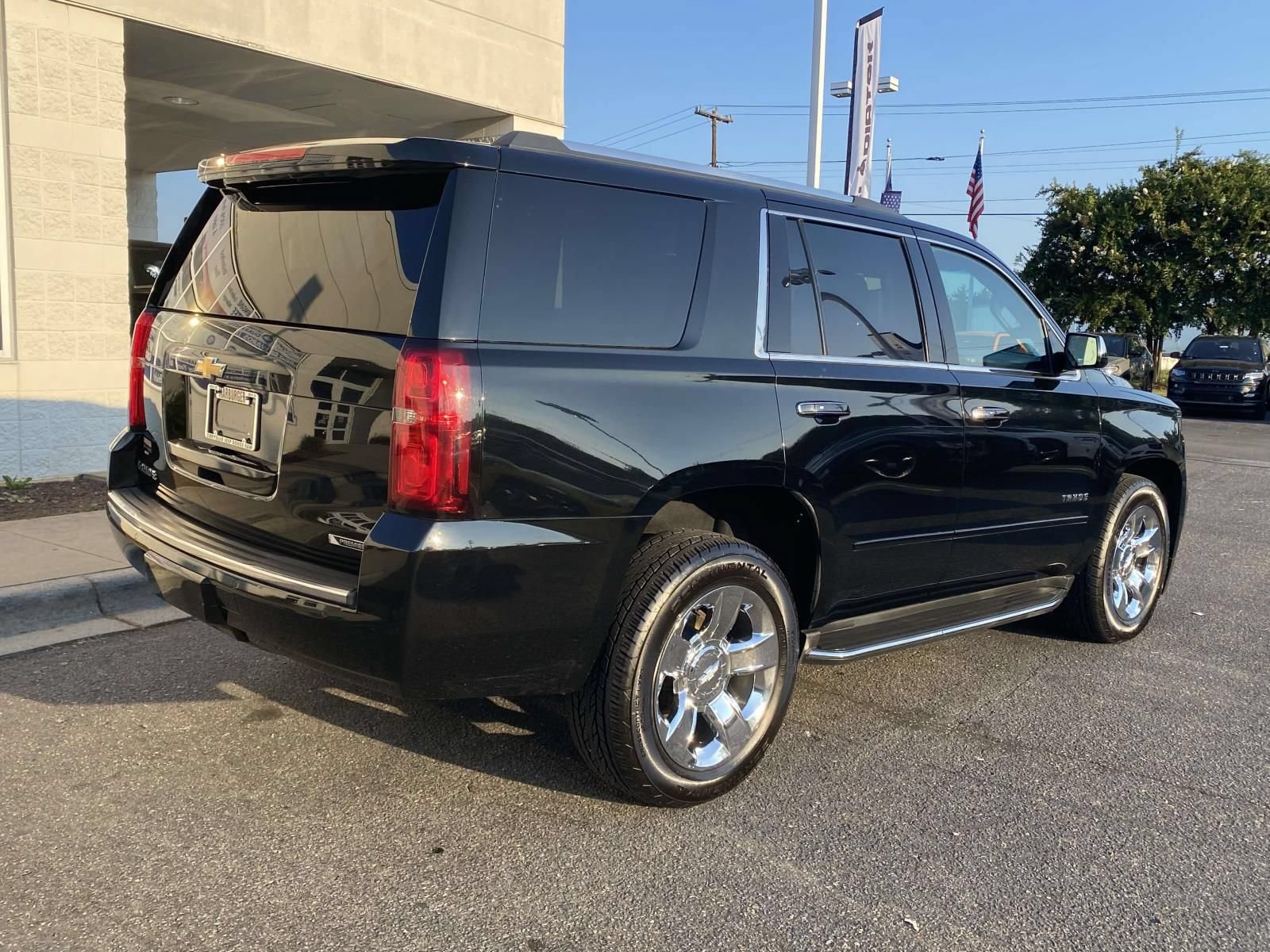 Used 2018 Chevrolet Tahoe Premier AWD/4WD image 8