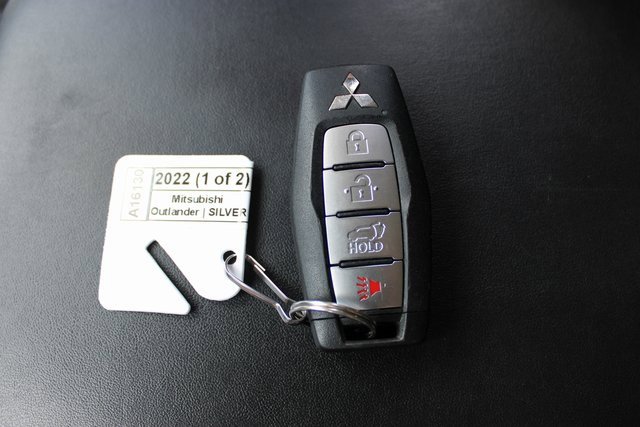 Used 2022 Mitsubishi Outlander SE image 36