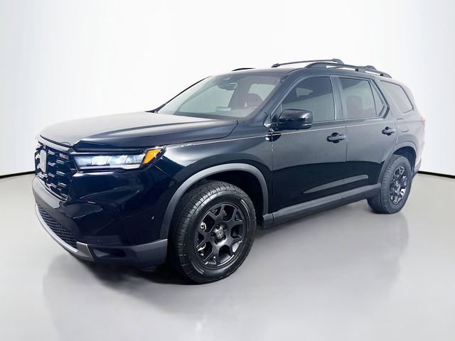 Used 2025 Honda Pilot TrailSport image 5