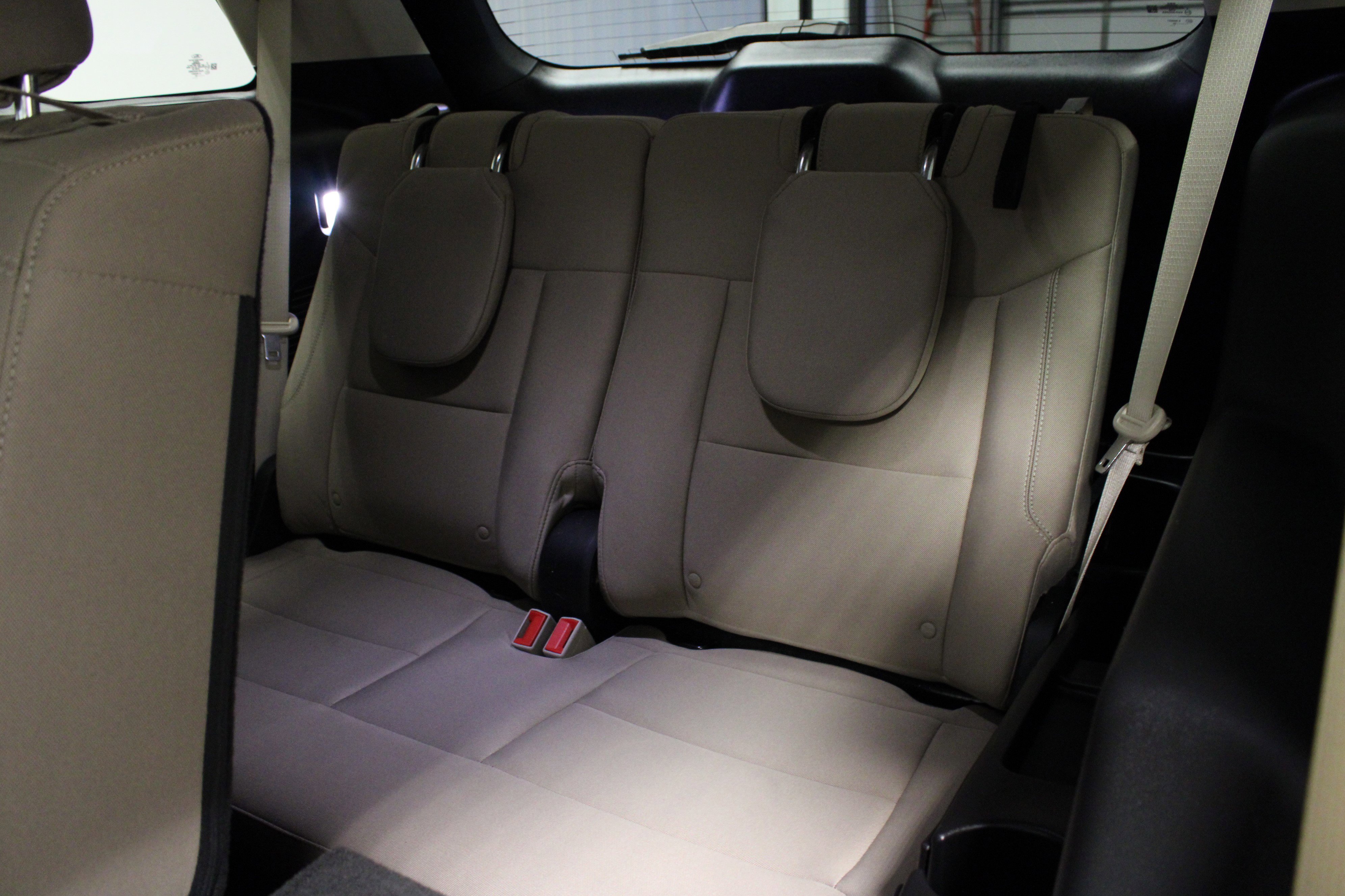 Used 2020 Ford Explorer XLT image 14