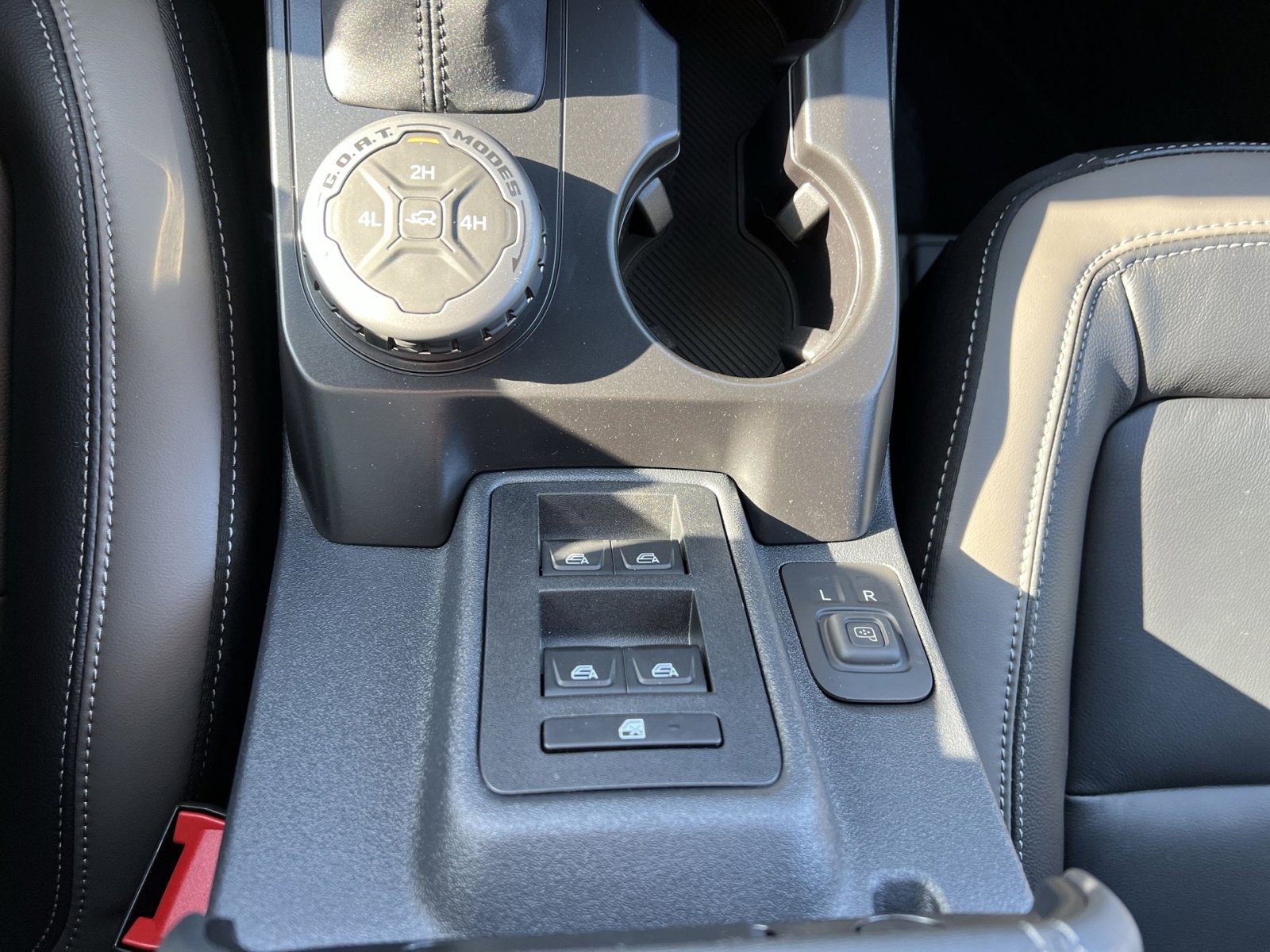 New 2025 Ford Bronco Outer Banks image 14