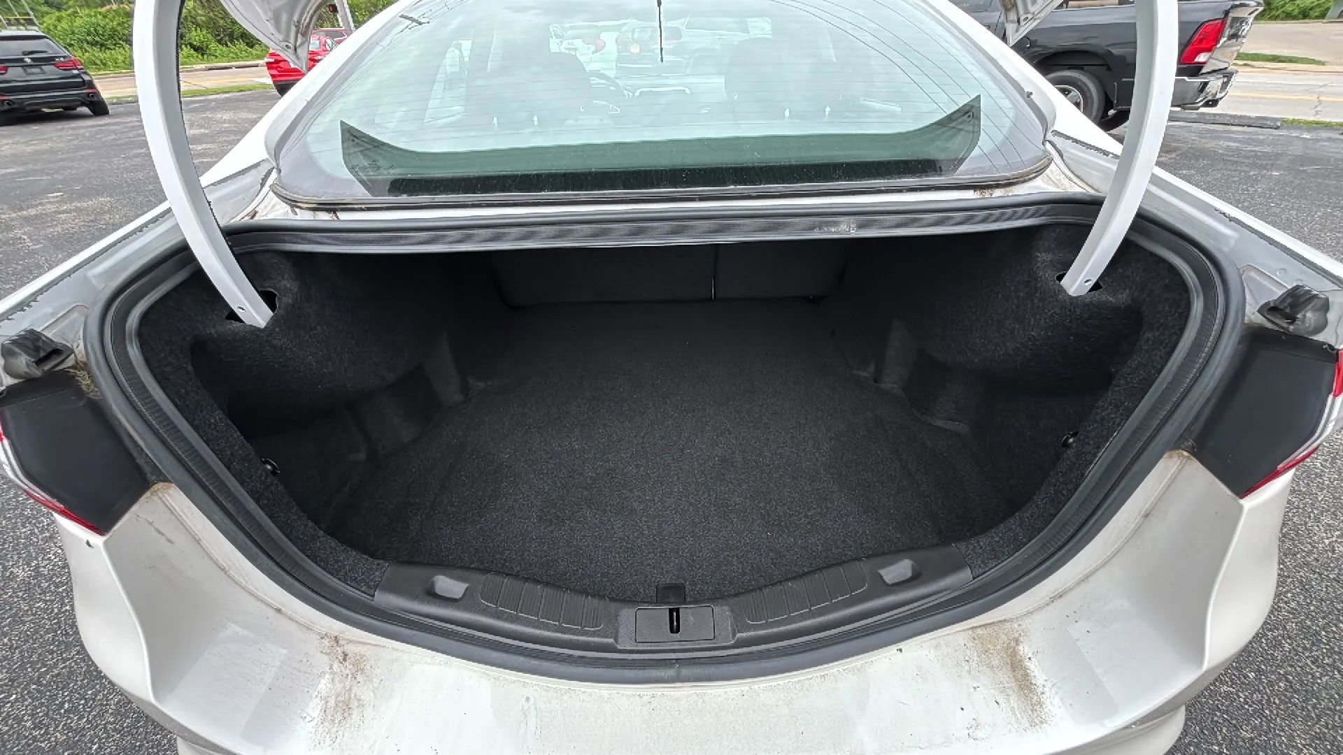 Used 2014 Ford Fusion SE FWD image 14