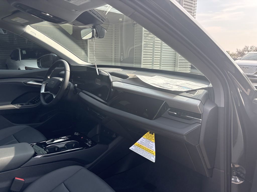 New 2025 Audi Q6 e-tron Premium image 15