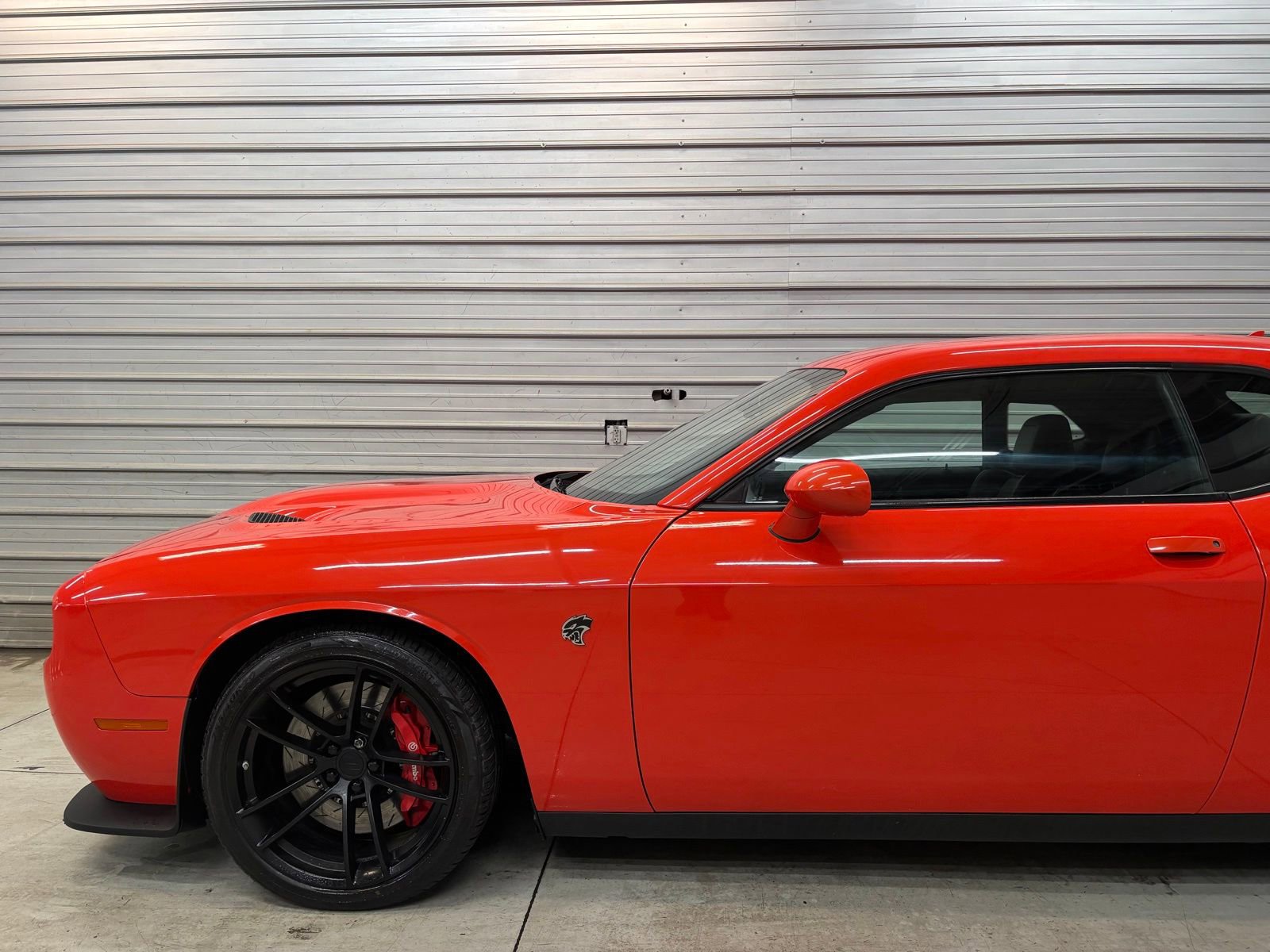 Used 2016 Dodge Challenger SRT Hellcat image 3