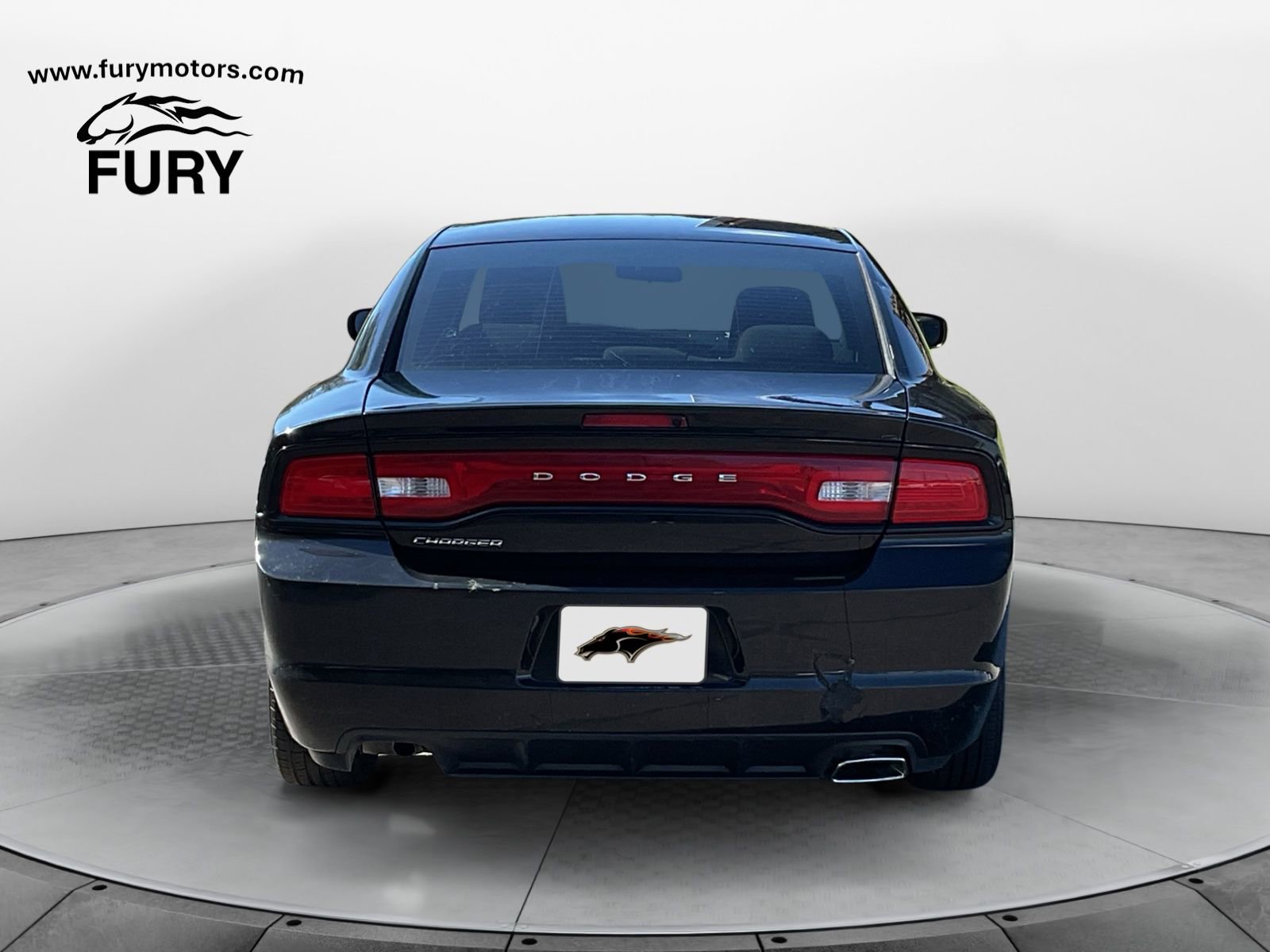 Used 2014 Dodge Charger SE RWD image 4