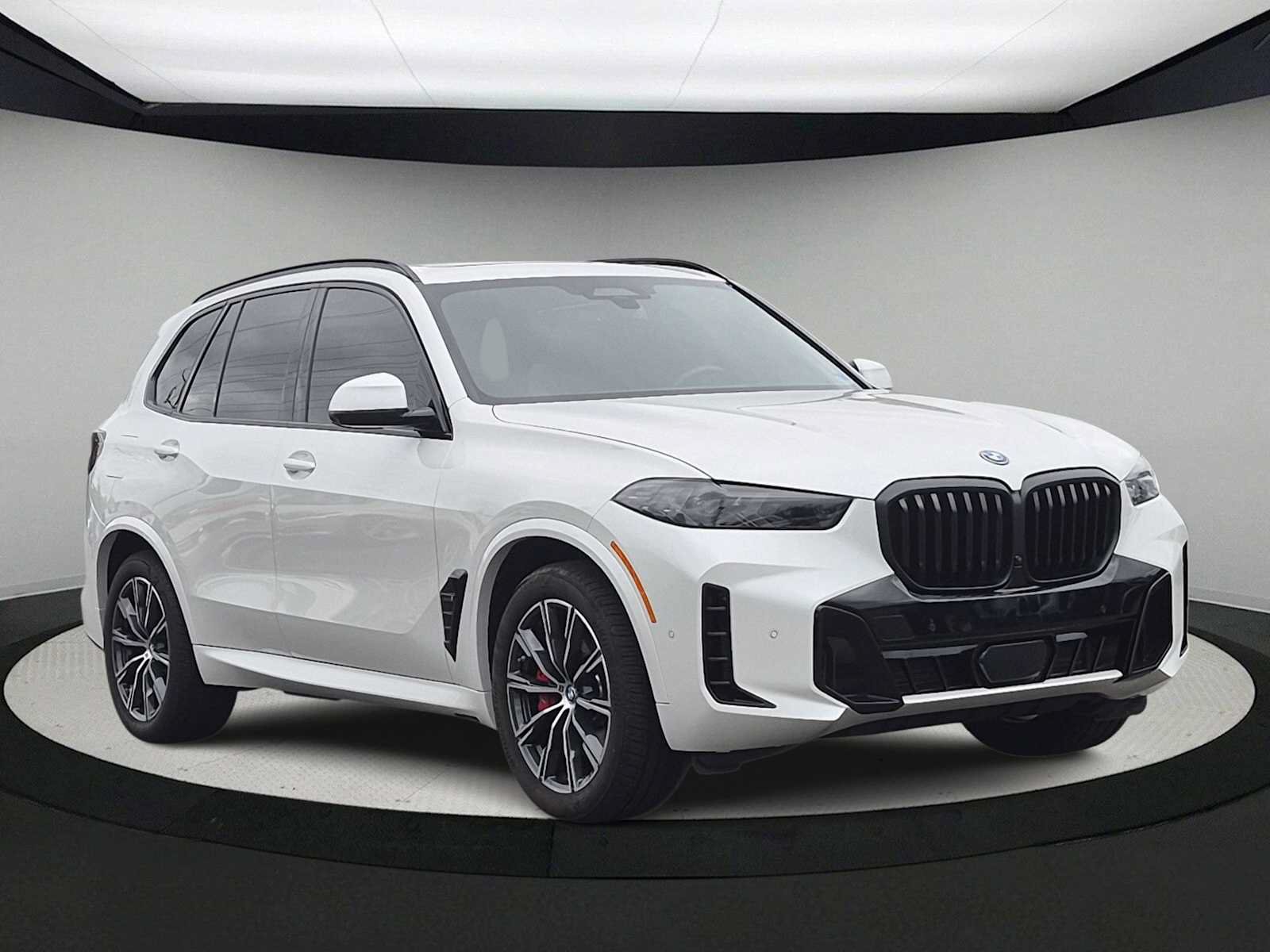 Used 2024 BMW X5 xDrive50e w/ Executive Package AWD/4WD image 2