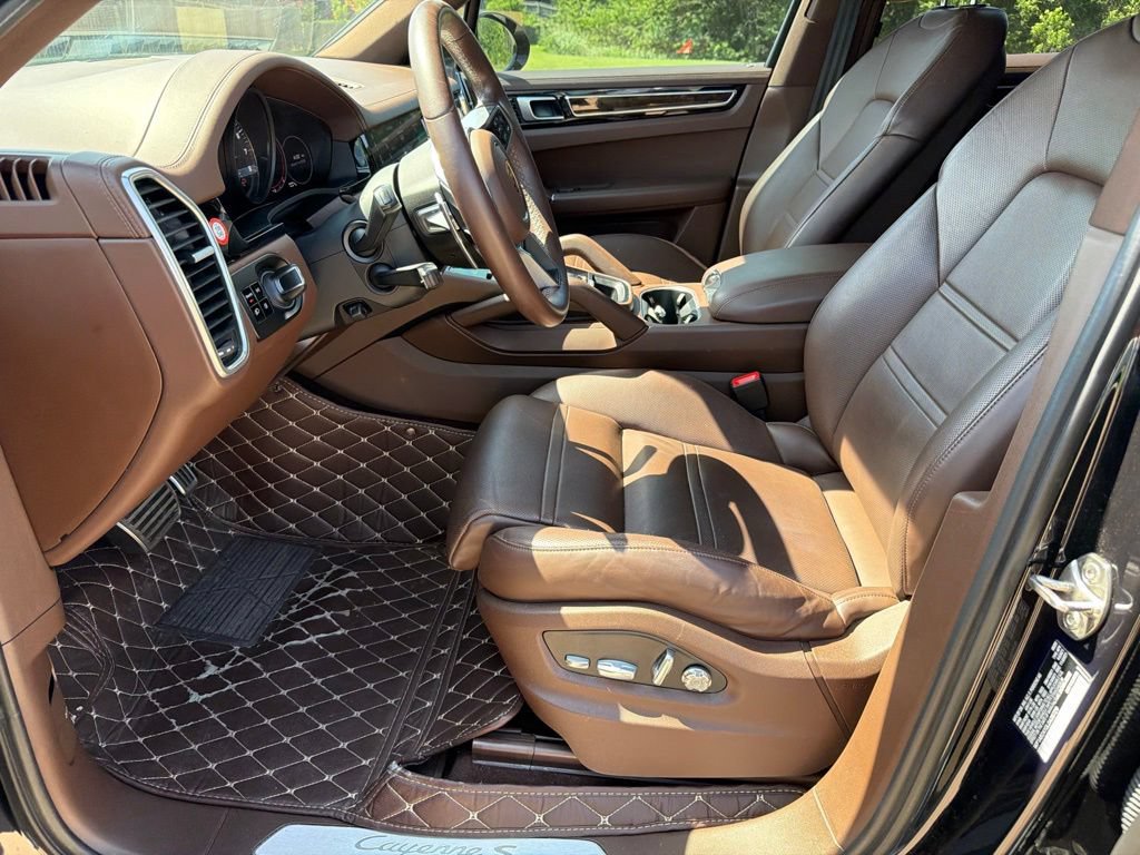 Used 2020 Porsche Cayenne S AWD/4WD image 13