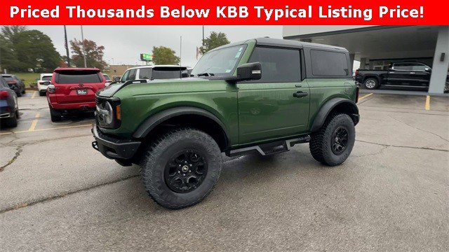 Used 2022 Ford Bronco Wildtrak image 2