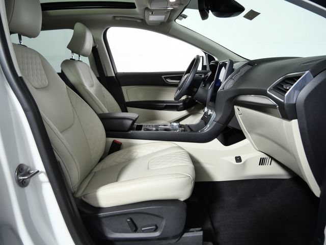 Certified 2023 Ford Edge Titanium AWD/4WD image 11
