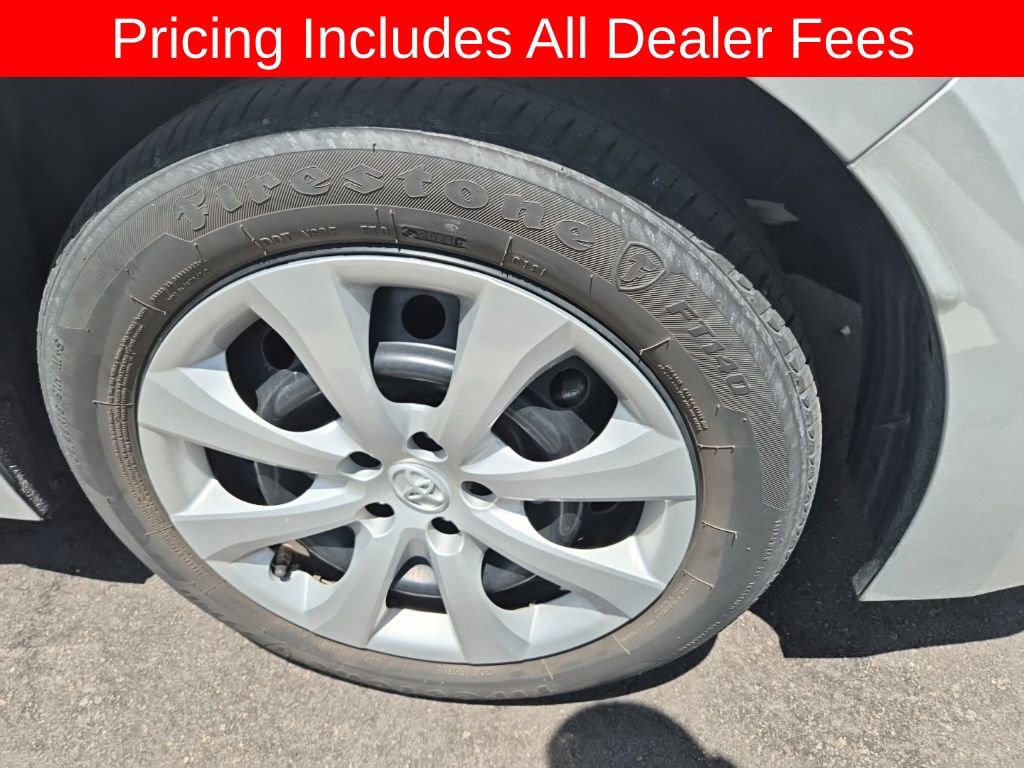 Used 2022 Toyota Corolla LE FWD image 17