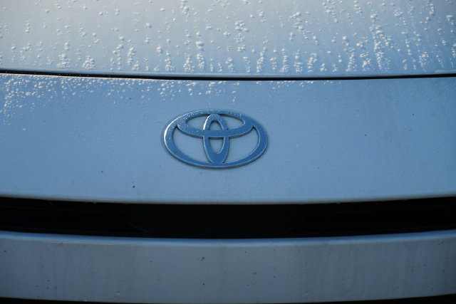 Used 2025 Toyota Camry SE FWD image 6