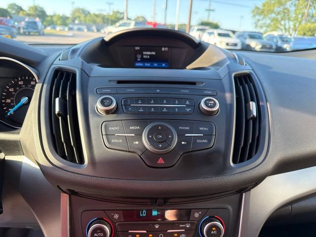 Used 2018 Ford Escape SE w/ Ford Safe & Smart Package FWD image 17