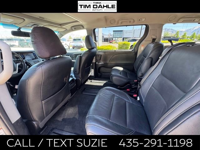 Used 2015 Toyota Sienna SE w/ SE Preferred Package FWD image 16