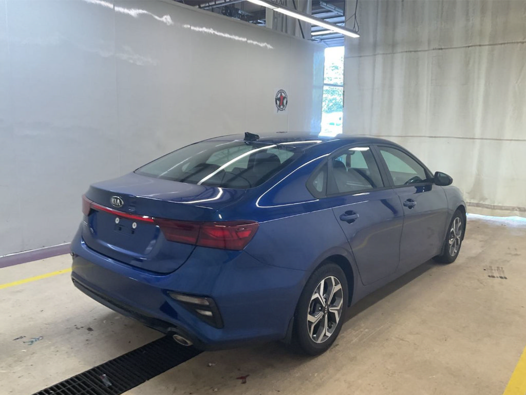 Used 2021 Kia Forte LXS FWD image 5