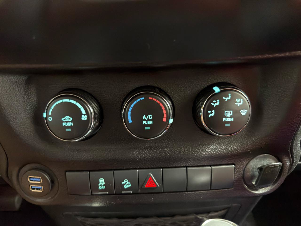 Used 2018 Jeep Wrangler Unlimited Sport AWD/4WD image 22